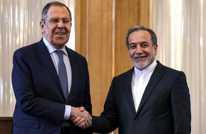 Iranian minister in Moscow aims to shore up support ahead of US talks