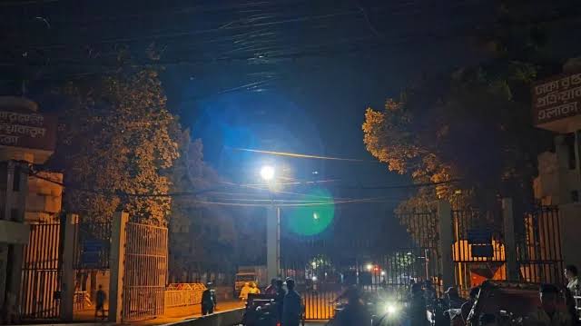 Power outage halts production at DEPZ, 100,000 workers sent on leave