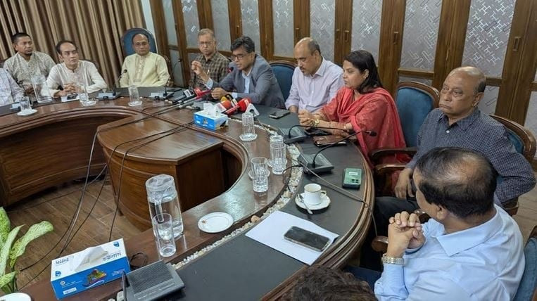 Govt working to turn BD into manufacturing hub, cashing Ctg’s potential