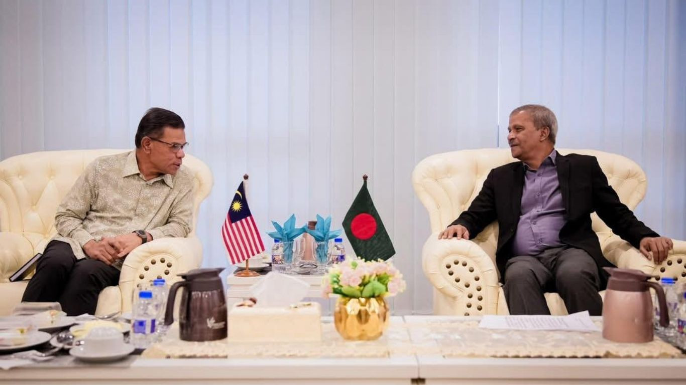 Asif Nazrul discusses labour issues, bilateral ties with Malaysian ministers