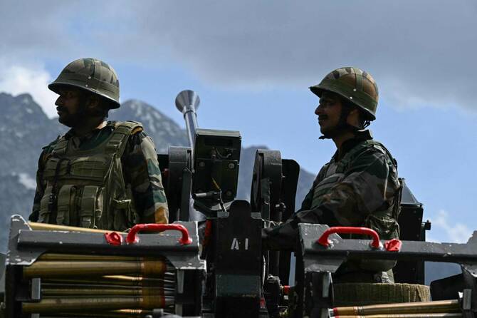 Pakistan, India agree to withdraw additional troops by end May: Security official