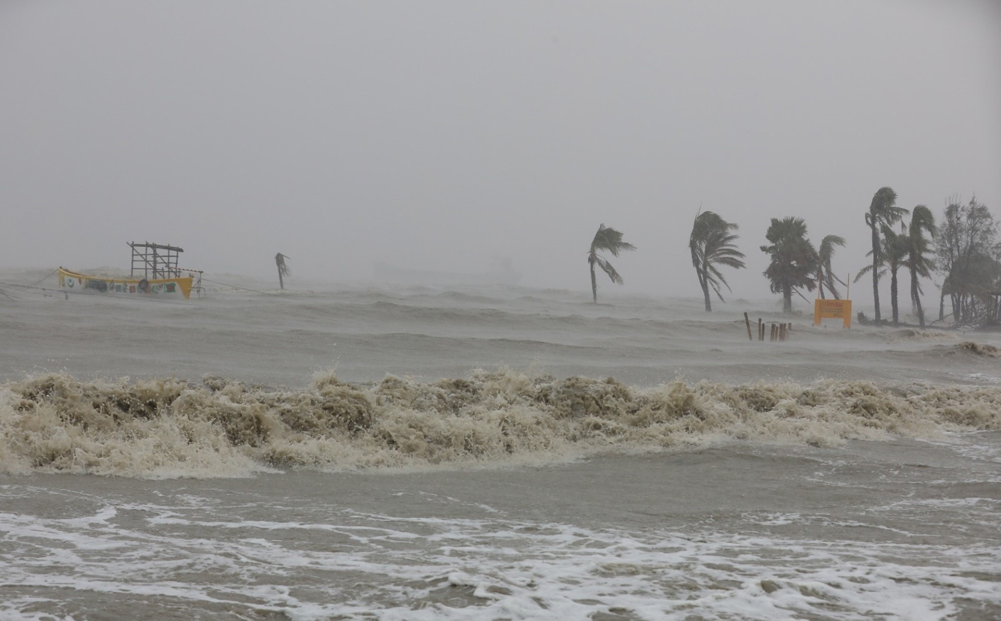 Depression in Bay triggers coastal flooding, kills 3