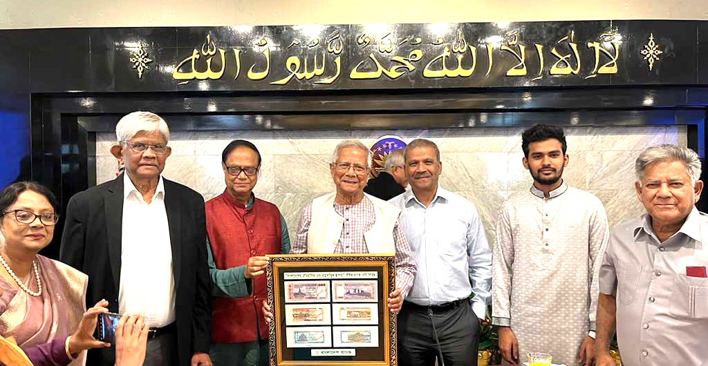 Handover of the image of the new note to the Chief Advisor