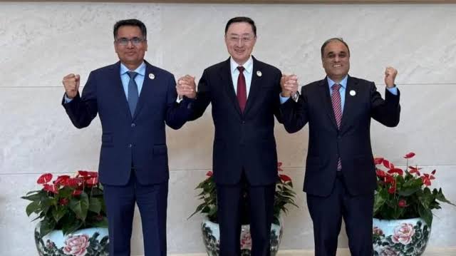 BD, China, Pakistan pledge to deepen trilateral cooperation