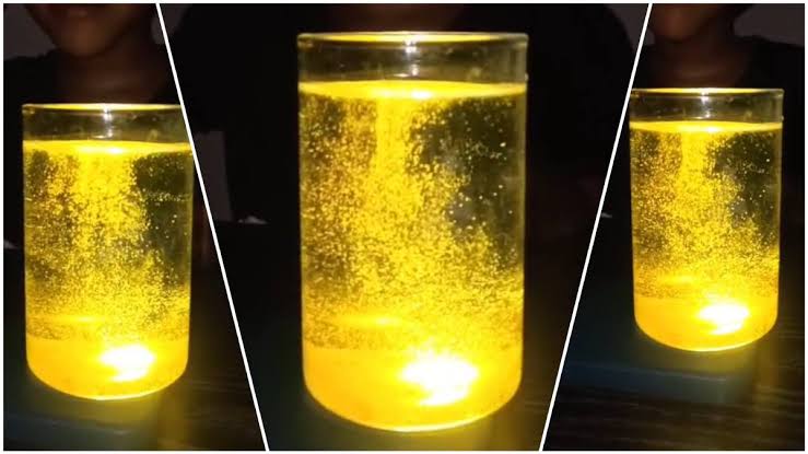 কী এই গ্লোয়িং ওয়াটার ট্রেন্ড?