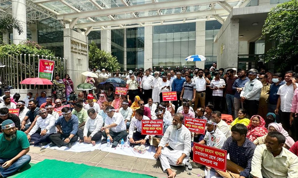 Protesting NBR officials withdraw ‘shutdown’ movement