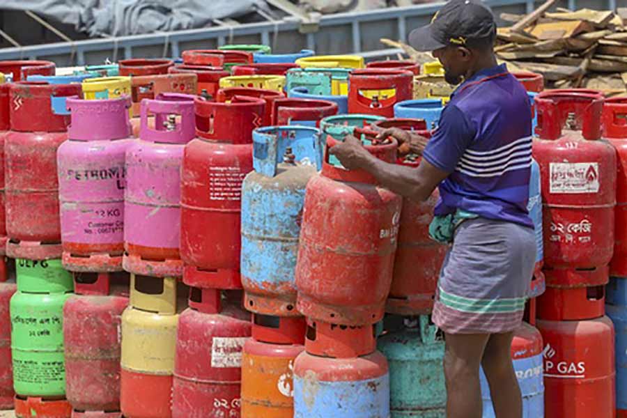 LPG cylinder price falls for third month