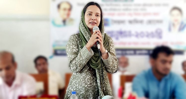 বাবার জনপ্রিয়তাকে কাজে লাগিয়ে এগিয়ে যাচ্ছেন সৈয়দা আদিবা হোসেন