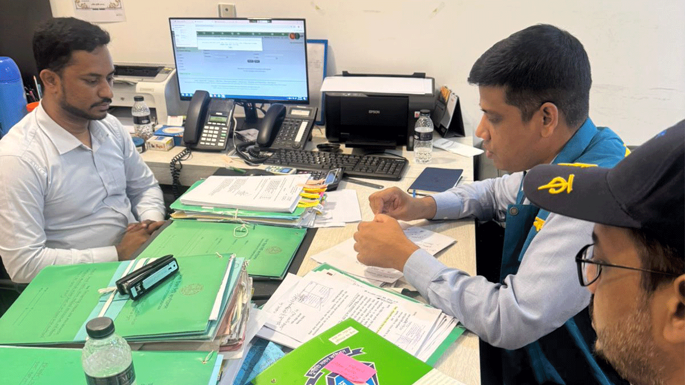 ACC drive at DNCC over 380 Walkie Talkie purchase scam