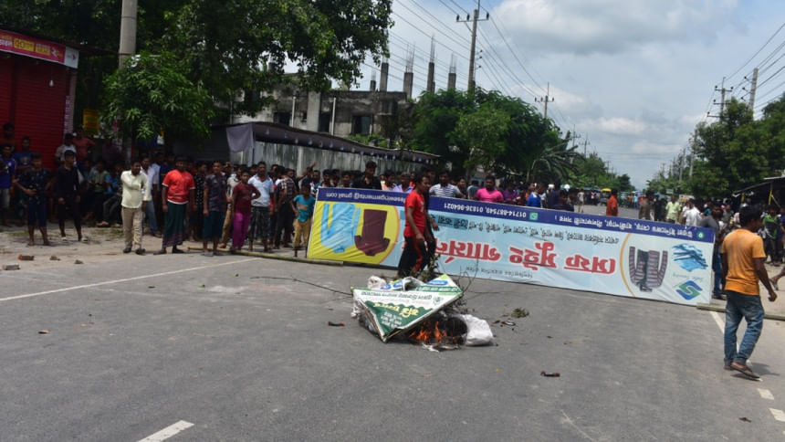 EPZ workers-police clash leaves two dead, 15 injured in Nilphamari