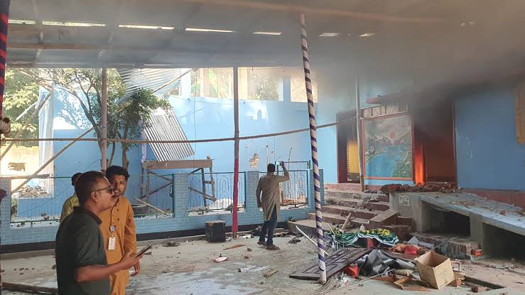 গোয়ালন্দে নুরাল পাগলের দরবারে হামলা ও অগ্নিসংযোগ