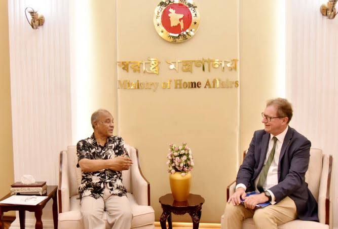 Home adviser seeks EU's cooperation to prevent illegal immigration