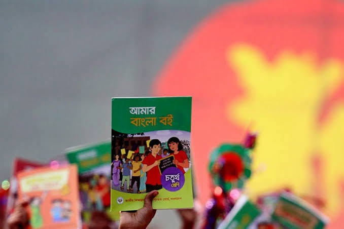 Govt reaffirms commitment to distribute school books by January