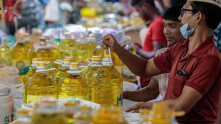 Refiners increase soybean oil price by Tk 6.0 a litre
