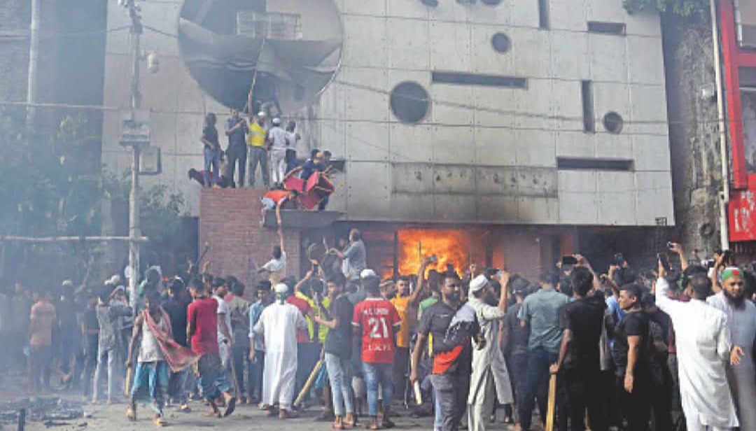 AL office vandalised, torched in Gulistan
