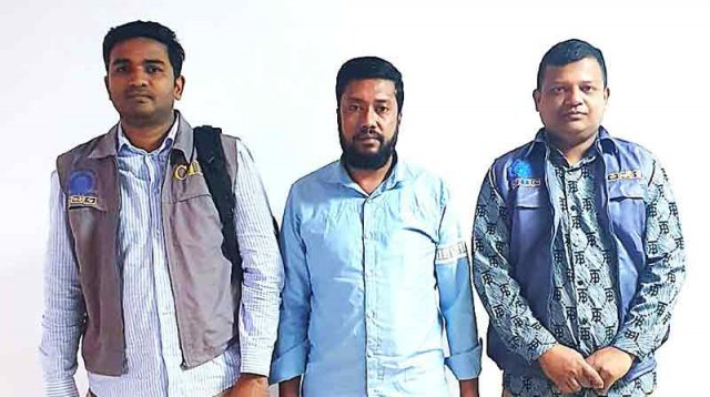 ৬০০ কোটি টাকা আত্মসাৎকারী এনজিও’র পরিচালক গ্রেপ্তার