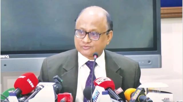 তদন্ত বা অনুসন্ধান বাধাগ্রস্ত করতে কেউ চাপ দিলে তার নাম প্রকাশ করা হবে: দুদক চেয়ারম্যান