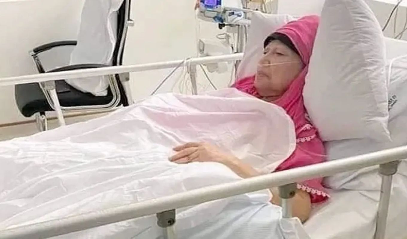 Khaleda Zia moved to CCU at Evercare Hospital