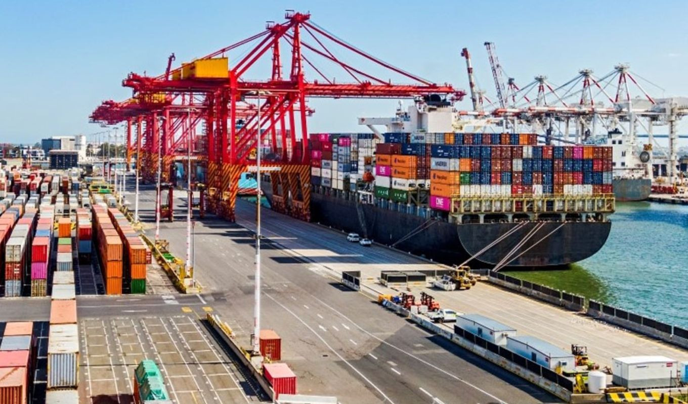 Bangladesh faces serious threats in global trade