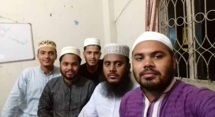৬ ভাই-বোনের ‘হাদি পরিবারে’ কে কী করেন