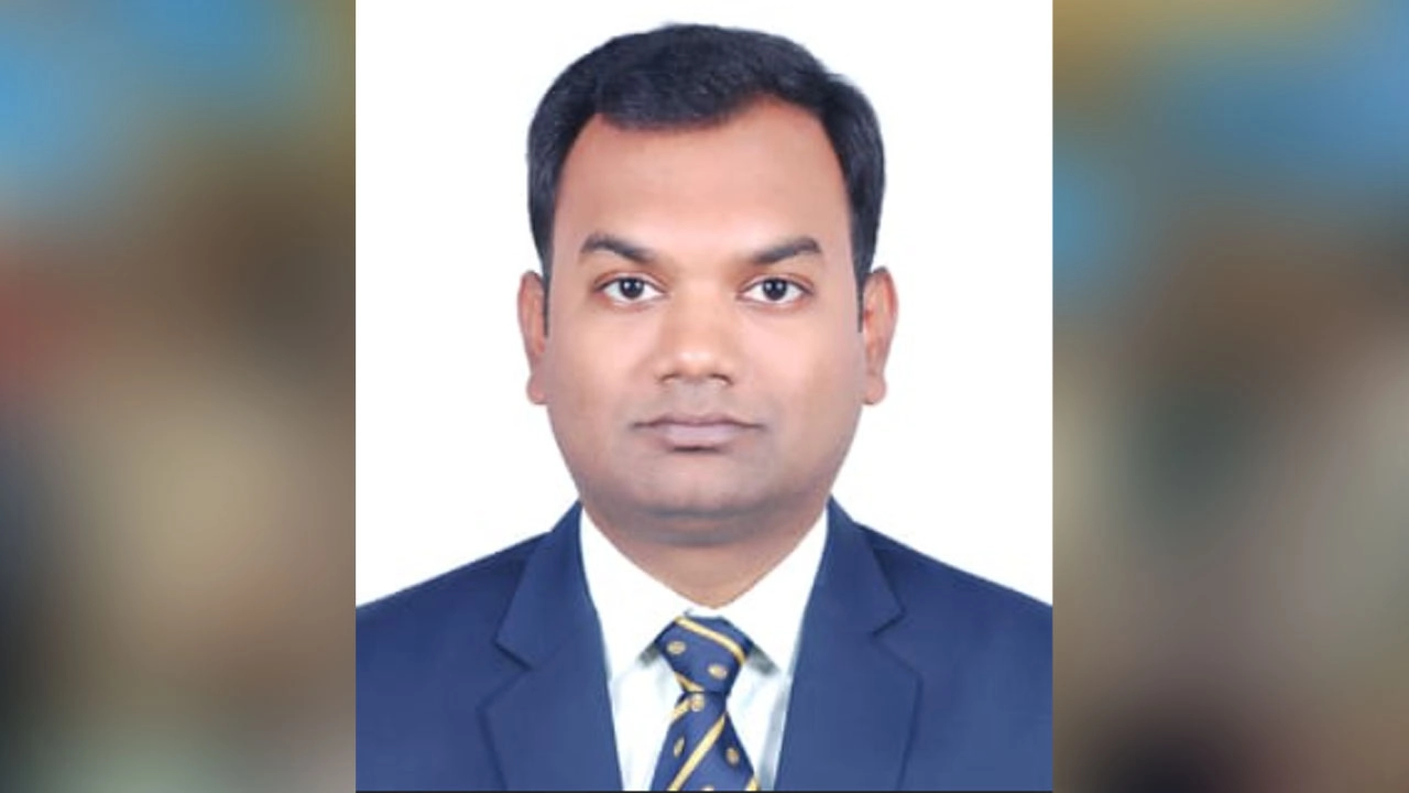 সাতক্ষীরায় সদর সাব-রেজিস্ট্রার অমায়িকের বিরুদ্ধে তদন্ত শুরু