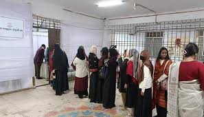 Voting underway amid festive atmosphere