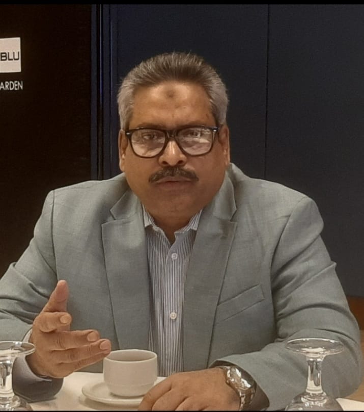 পৃথিবীর মাইক্রোফাইন্যান্স ব্যাংকগুলো দরিদ্রদের সাহায্যের বদলে ঋণের বোঝা বাড়াচ্ছে