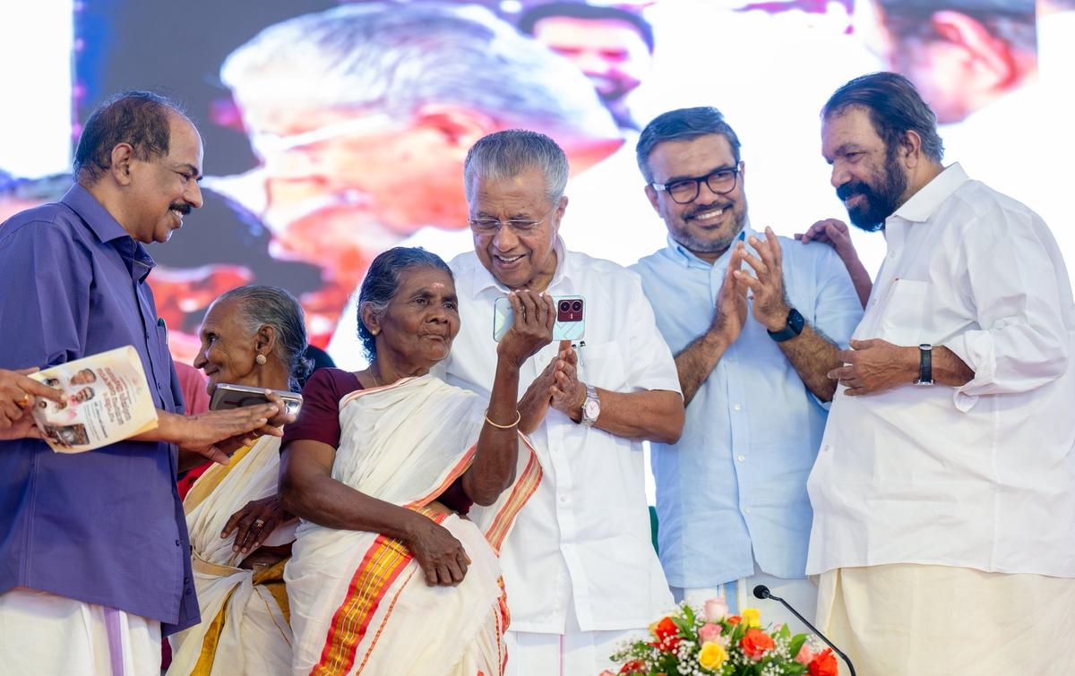 Kerala become India’s first digitally literate State