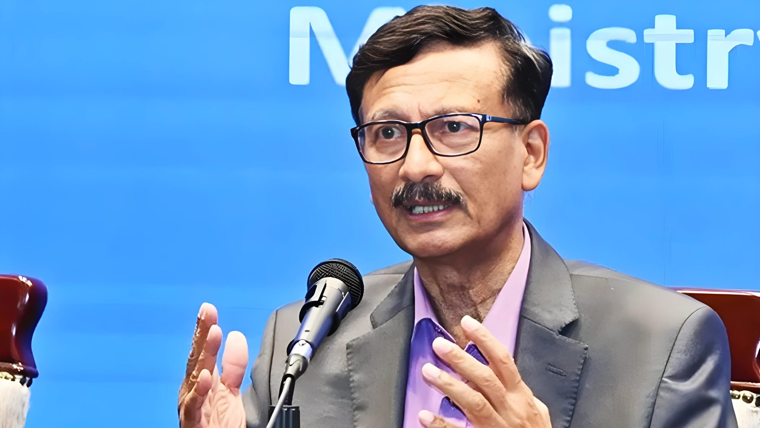যুক্তরাষ্ট্রের সঙ্গে বাণিজ্য শুল্ক কমানোর ঘোষণা যেকোনো সময়: পররাষ্ট্র উপদেষ্টা