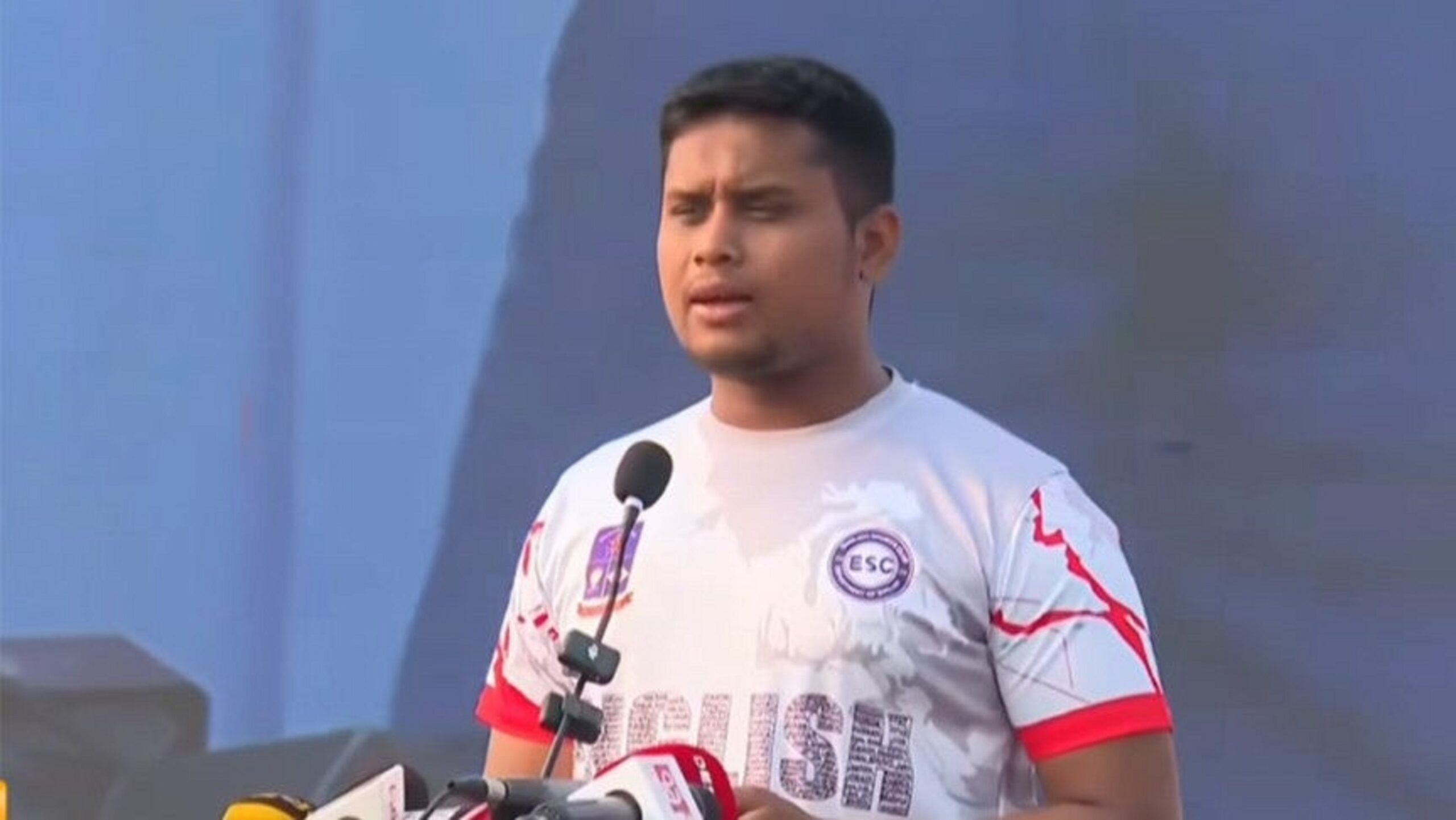 আপনারা বুঝতে পারছেন না, খেলা কোন লেভেলে চলছে: হাসনাত আব্দুল্লাহ