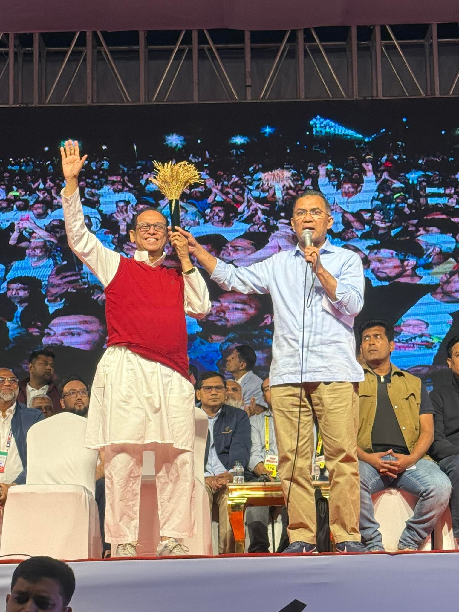 দেশ পুনর্গঠন ও জনসেবায় অভিজ্ঞ প্রার্থী বেছে নিতে হবে: তারেক রহমান