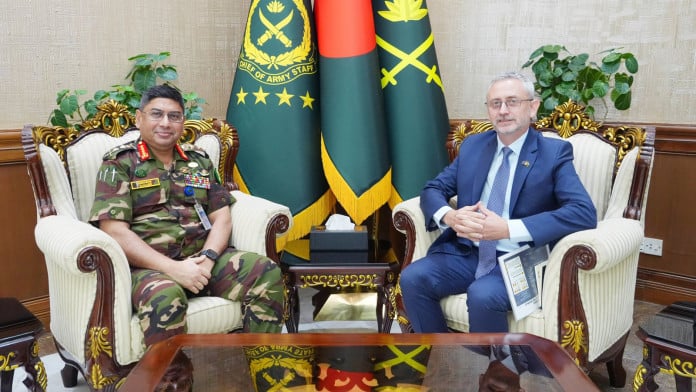EU envoy discusses defence cooperation with Army chief