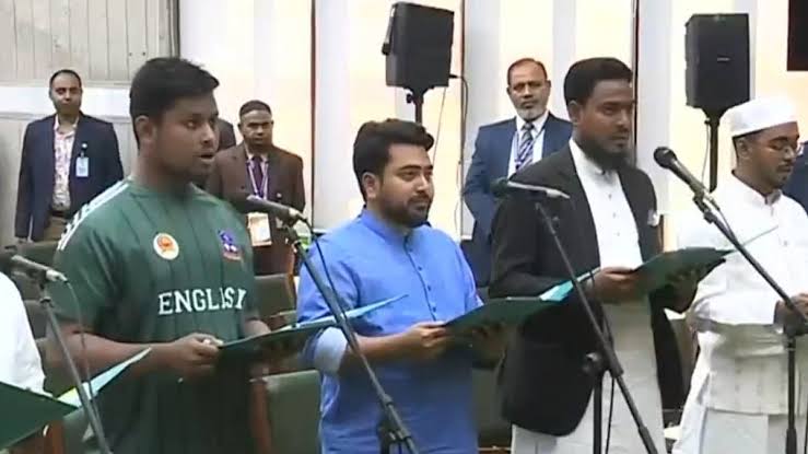 সংসদ সদস্য হিসেবে শপথ নিলেন নাহিদ-হাসনাতরা