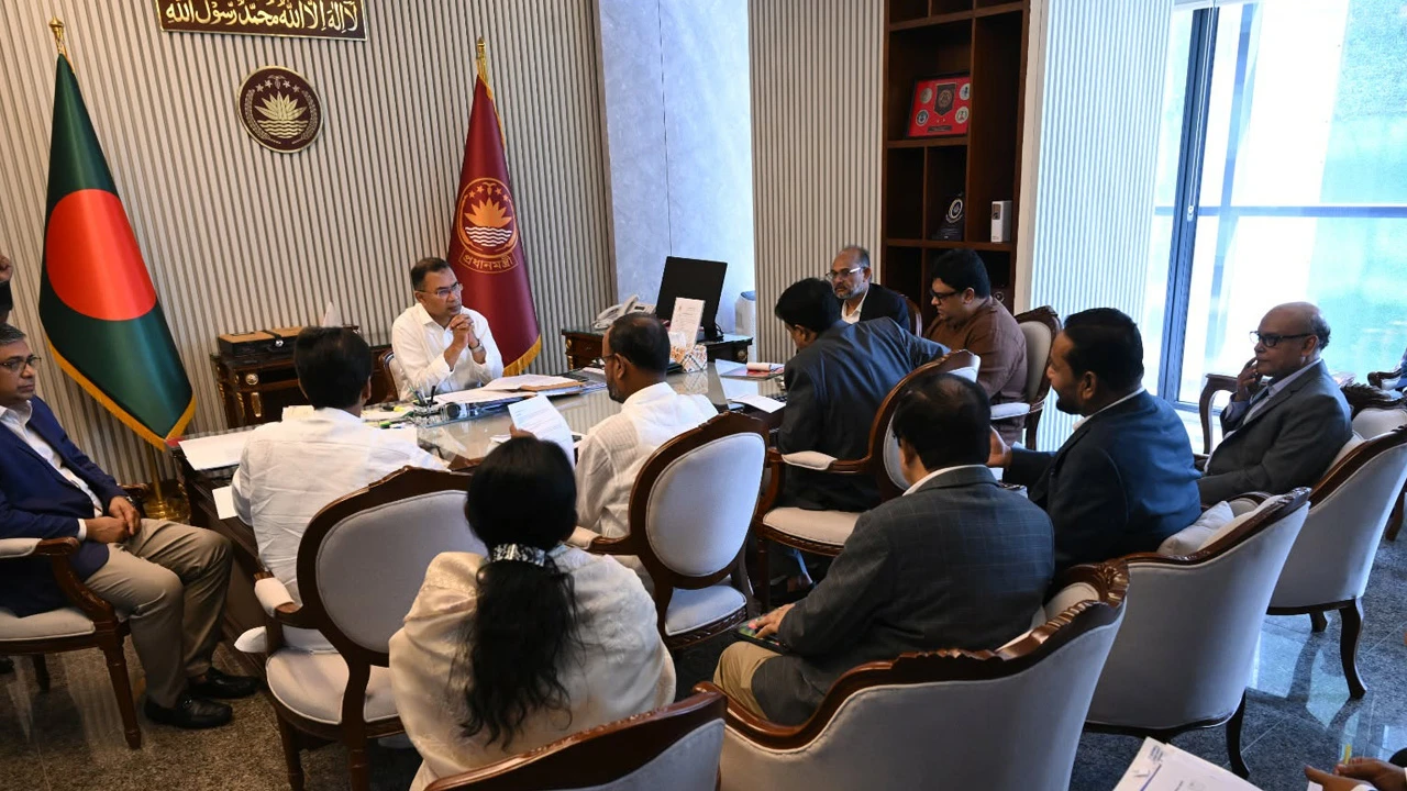কৃষক কার্ড প্রণয়ন সম্পর্কিত সেলের সাথে প্রধানমন্ত্রীর বৈঠক