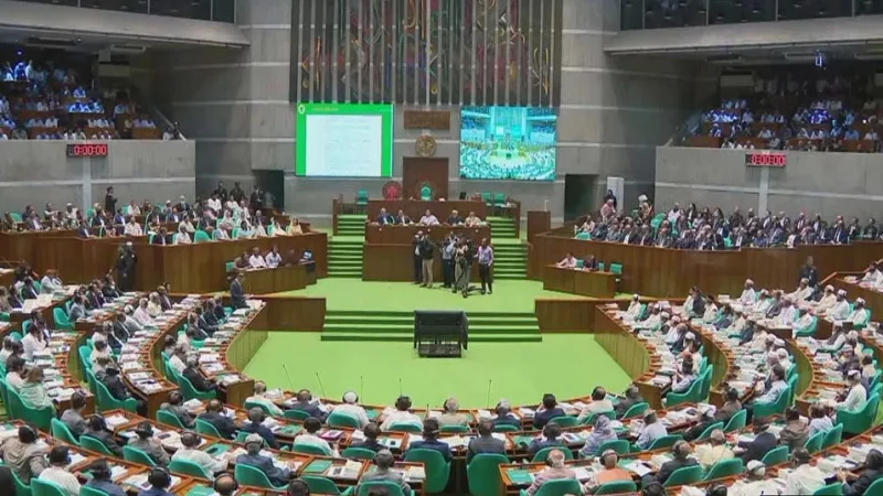 Parliament sees debate over July Charter, constitutional reform