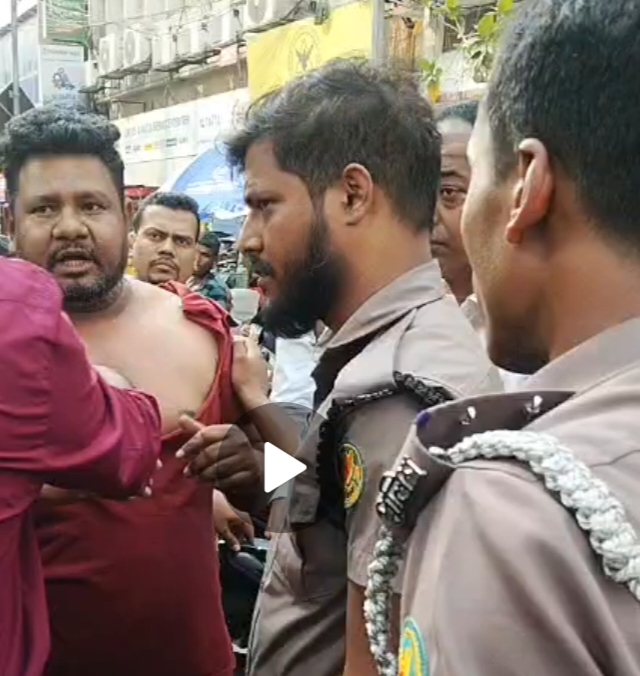 প্রধানমন্ত্রীকে নিয়ে বিআইডব্লিউটিএ'র পিয়ন সুমনের গুপ্ত প্রচার