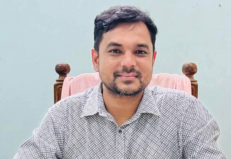 সাব-রেজিস্ট্রার জাকিরের এত সম্পদের উৎস কি?