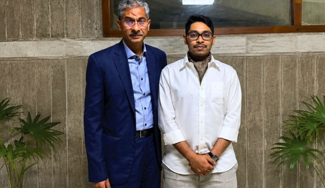 এ্যানির ৩২ লাখ টাকার গরু ক্রয় নিয়ে অযাচিত বিতর্ক