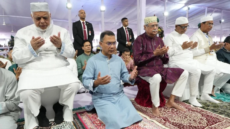 জাতীয় ঈদগাহে পবিত্র ঈদুল আজহার প্রধান জামাত অনুষ্ঠিত