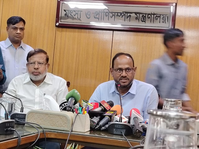 দেশে ৯৩ লাখ ৬৭ হাজার ৪১৮টি গবাদিপশু কোরবানি হয়েছে: প্রতিমন্ত্রী টুকু