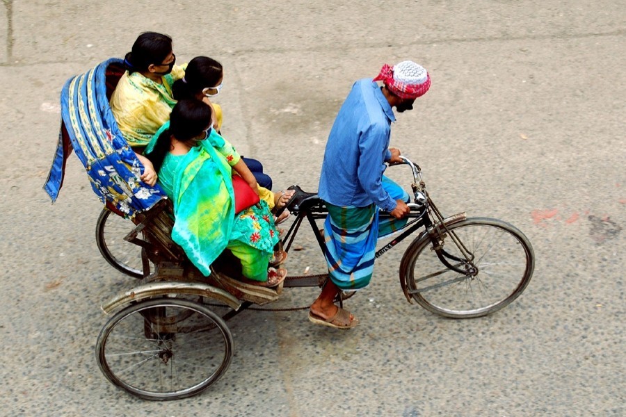80pc low-income people see less earnings in one month