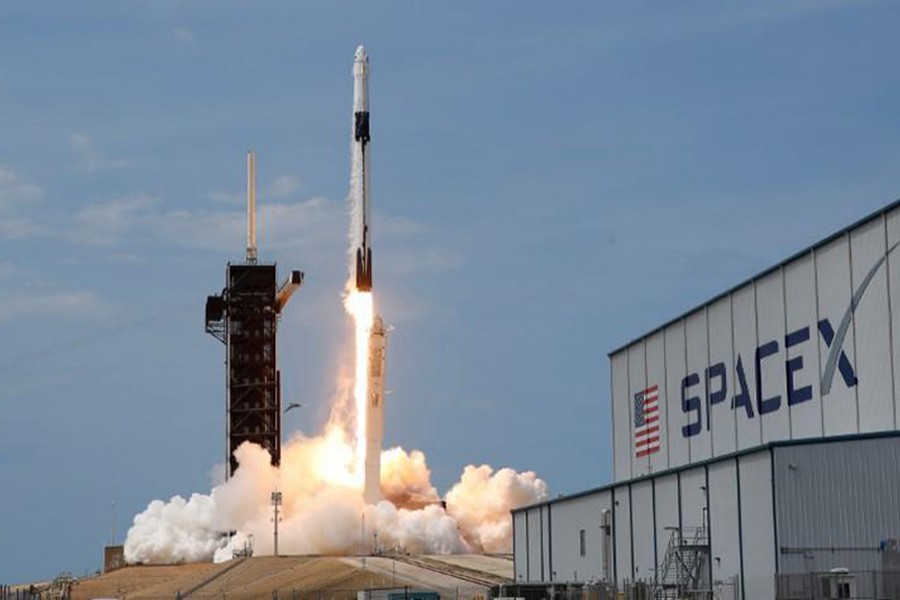 SpaceX Crew Dragon delivers two NASA astronauts to Int'l Space Station