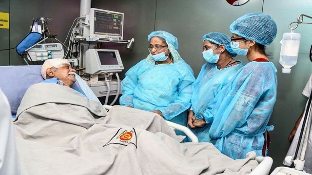 PM visits Zafar Iqbal in CMH