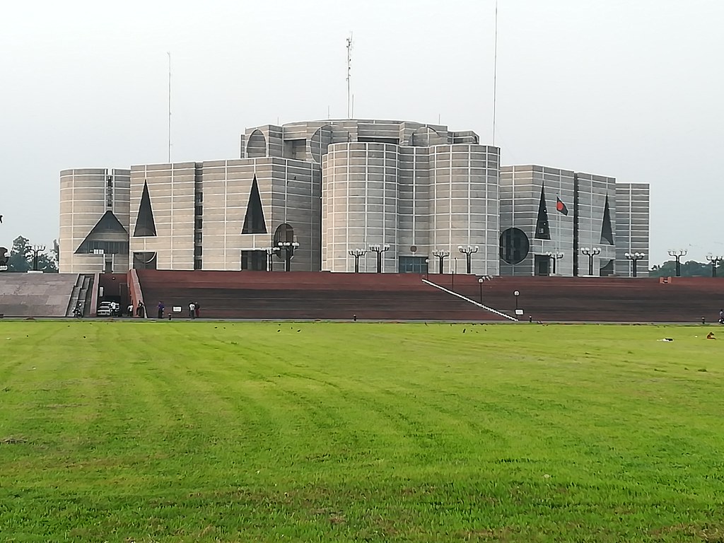 প্রায়  ১ কোটি টাকা হারিয়ে গেছে সংসদ থেকে 