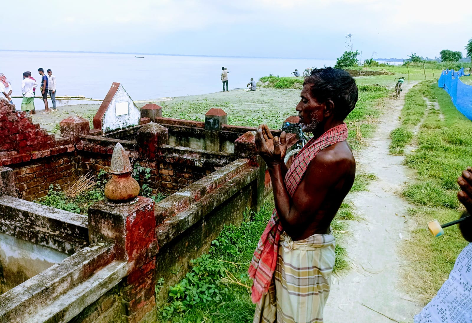 রাজবাড়ীতে হঠাৎ পদ্মায় ভাঙ্গন