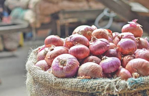 এবার আসছে পৌনে ছয় লাখ টন পেঁয়াজ