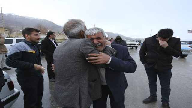 66 feared dead as plane crashes in Iran mountains