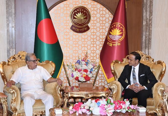New Bangladesh envoy to Sweden meets President