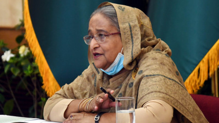 যে কৌশলে সরকার করোনার বিরুদ্ধে লড়ছে