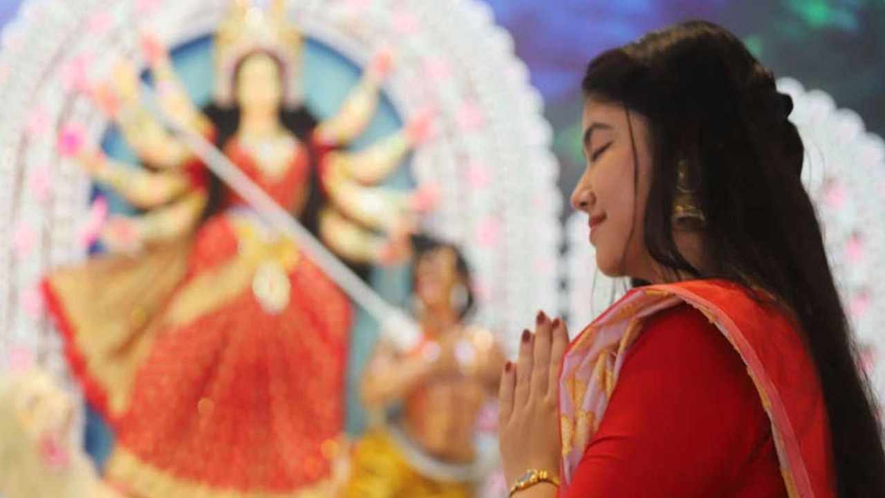  শুরু দুর্গোৎসব ষষ্ঠীতে